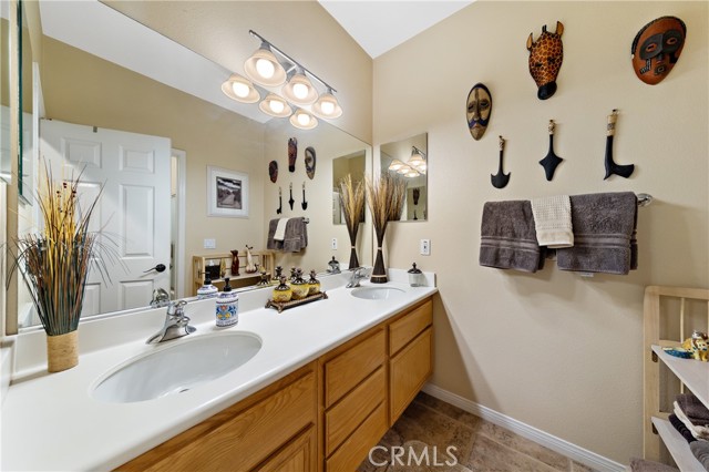 Detail Gallery Image 31 of 55 For 24050 Esmeralda Ct, Wildomar,  CA 92595 - 3 Beds | 3 Baths