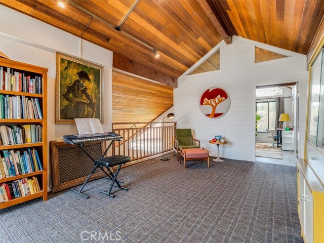1750 La Luna Court, San Luis Obispo CA: https://media.crmls.org/medias/f185a552-e64d-4895-bf48-16dbd7fff33a.jpg