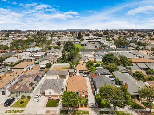 3 Bed Home for Sale in Hawthorne, California