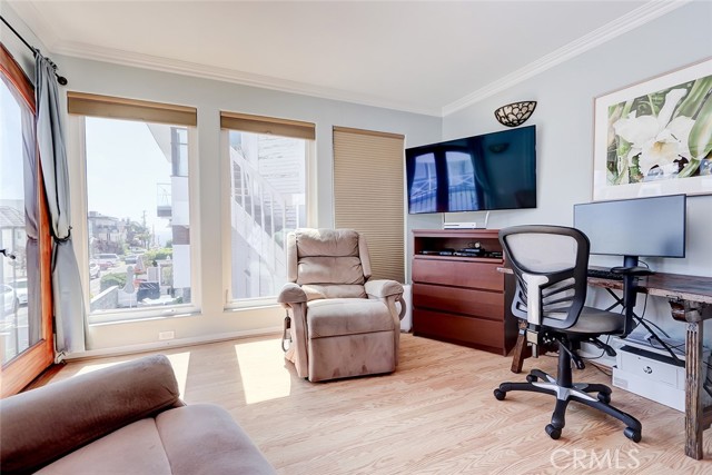 469 27th Street, Manhattan Beach, California 90266, 3 Bedrooms Bedrooms, ,3 BathroomsBathrooms,Residential,Sold,27th,SB22088434