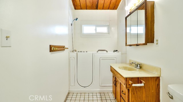 Detail Gallery Image 17 of 21 For 17625 E Brookport St, Covina,  CA 91722 - 4 Beds | 2 Baths