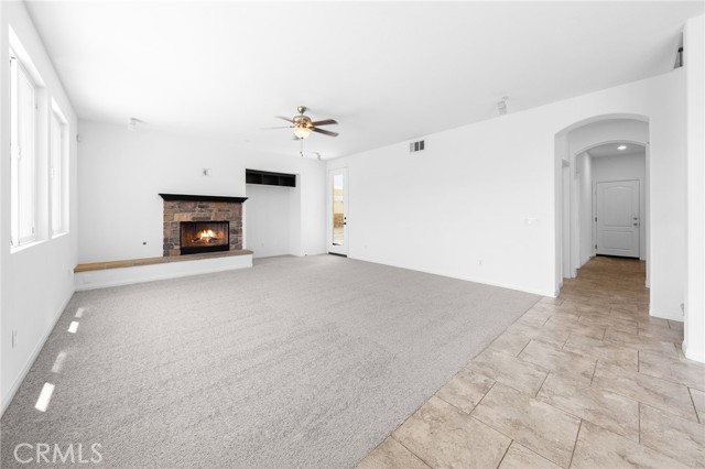 14261 Settlers Ridge Court, Eastvale CA: https://media.crmls.org/medias/f187215c-e77f-4795-99af-e6892d1c1a31.jpg