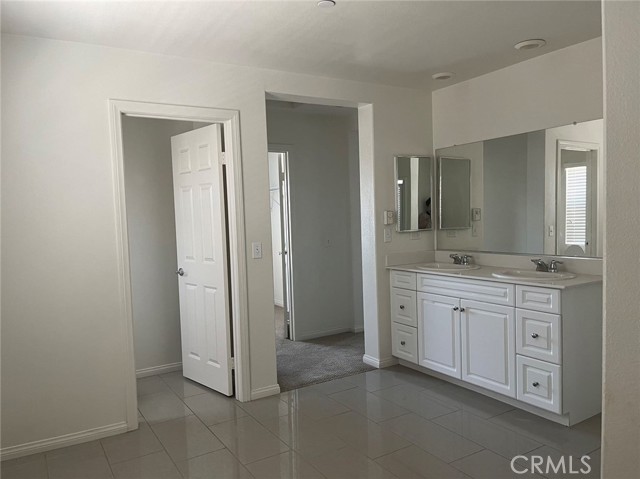 Detail Gallery Image 17 of 20 For 13084 Irisbend Ave, Corona,  CA 92880 - 3 Beds | 2/1 Baths