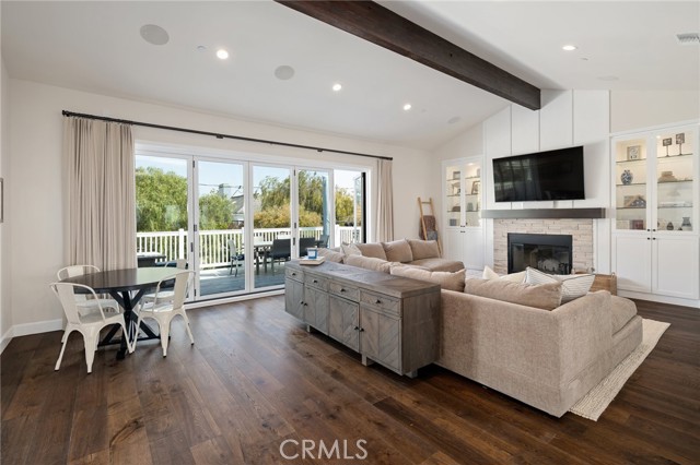 550 Helberta Avenue, Redondo Beach, California 90277, 5 Bedrooms Bedrooms, ,3 BathroomsBathrooms,Residential,Sold,Helberta,SB21204332