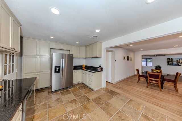 Detail Gallery Image 25 of 55 For 2309 E Sycamore St, Anaheim,  CA 92806 - 4 Beds | 2 Baths