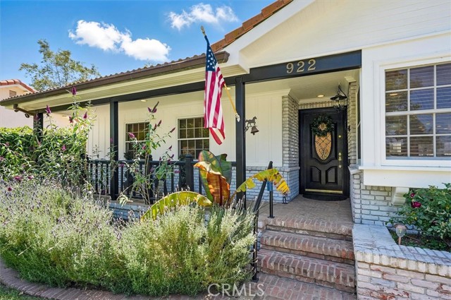 922 Carefree Drive, Simi Valley CA: https://media.crmls.org/medias/f187fe93-768f-4104-ab55-b1248fdd6488.jpg