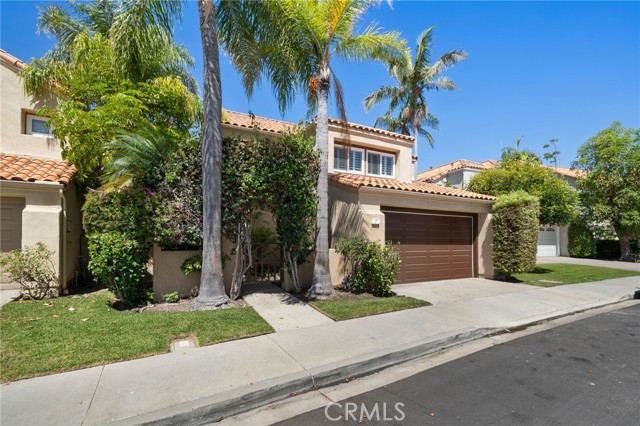 3 Toscany, Irvine CA: https://media.crmls.org/medias/f1884a52-25d9-4a5b-8deb-a47f5e9e014b.jpg