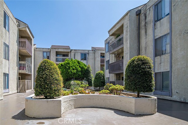 Detail Gallery Image 1 of 1 For 1610 Neil Armstrong St #212,  Montebello,  CA 90640 - 2 Beds | 2 Baths