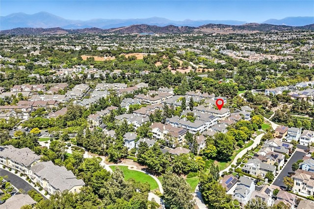 57 Hinterland Way, Ladera Ranch CA: https://media.crmls.org/medias/f188d95b-27c5-4b6c-ae69-a2cb1ed2aa3e.jpg