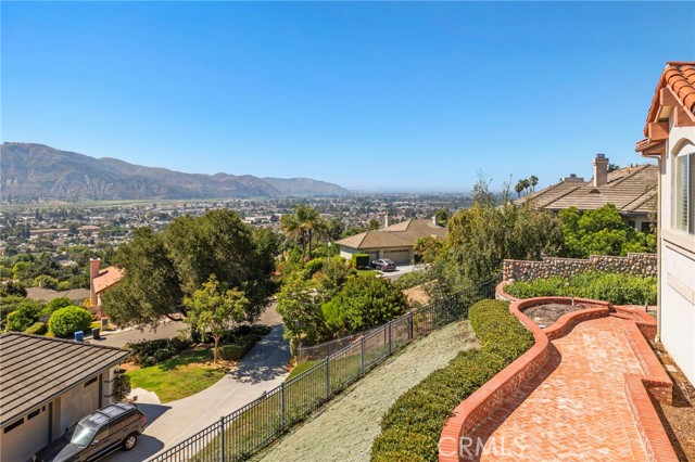 Detail Gallery Image 29 of 53 For 723 Regent Ct, Santa Paula,  CA 93060 - 4 Beds | 2/1 Baths