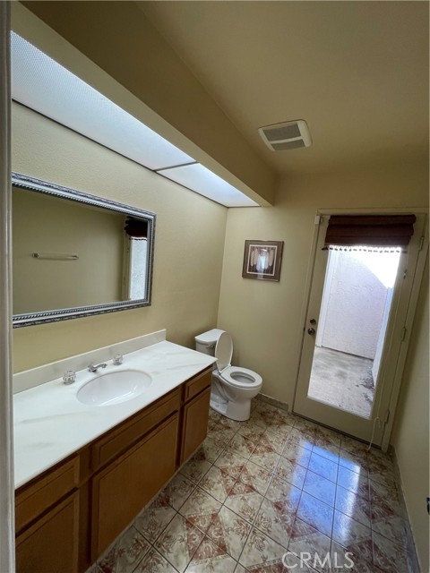 Detail Gallery Image 21 of 72 For 16 Bridlewood Circle, Rolling Hills Estates,  CA 90274 - 4 Beds | 3 Baths