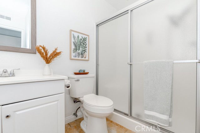 Detail Gallery Image 17 of 27 For 1601 Wintergreen Ln #D,  Corona,  CA 92879 - 2 Beds | 2 Baths