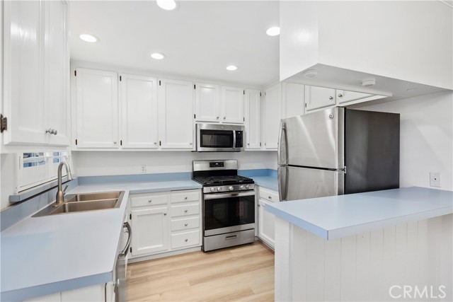 339 Cypress Drive, Laguna Beach CA: https://media.crmls.org/medias/f18aed42-bf72-4ef6-a22b-8d5a72c8e8cb.jpg