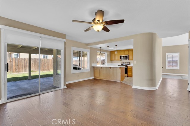 Detail Gallery Image 14 of 41 For 13044 San Lucas, Victorville,  CA 92392 - 4 Beds | 2/1 Baths