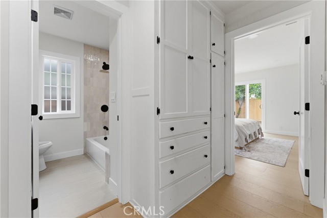 Detail Gallery Image 25 of 42 For 2010 Golden, Long Beach,  CA 90806 - 3 Beds | 2 Baths