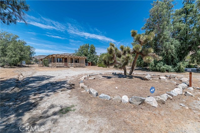 Detail Gallery Image 11 of 45 For 9194 Navajo, Morongo Valley,  CA 92256 - 3 Beds | 1/1 Baths