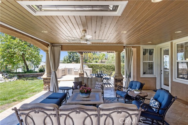 11 Chaparral Court, Rancho Santa Margarita CA: https://media.crmls.org/medias/f18c9ab7-a626-4698-85d4-af467bc0f80f.jpg
