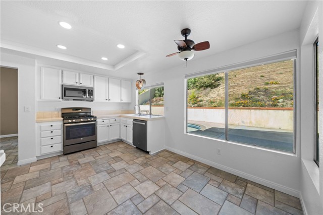 39812 Barcelona, Murrieta CA: https://media.crmls.org/medias/f18d35b1-e4dc-466d-9271-a15fdcb973c0.jpg