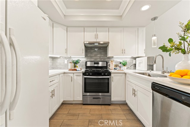 3030 La Paz Lane, Diamond Bar CA: https://media.crmls.org/medias/f18dc330-56c5-4bf0-b0a1-d91babb79b54.jpg