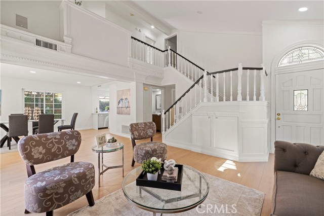 22557 Fenwall Drive, Saugus CA: https://media.crmls.org/medias/f18e65e2-6e3c-4550-95b6-419c1077bf61.jpg