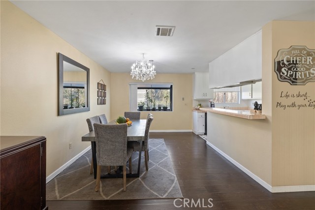 Detail Gallery Image 11 of 46 For 10030 Owensmouth Ave #80,  Chatsworth,  CA 91311 - 2 Beds | 2 Baths