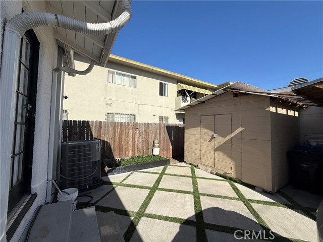 Detail Gallery Image 38 of 56 For 1978 S Holt Ave, Los Angeles,  CA 90034 - 3 Beds | 2 Baths