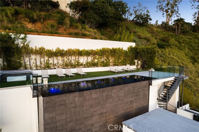 Detail Gallery Image 46 of 64 For 9459 Beverly Crest Dr, Beverly Hills,  CA 90210 - 5 Beds | 7 Baths