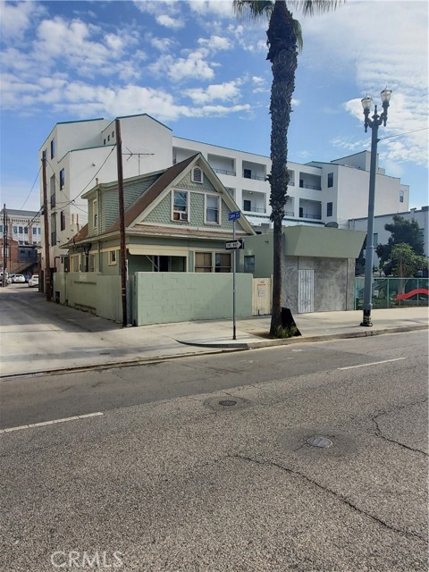 620 Pacific Avenue, Long Beach CA: https://media.crmls.org/medias/f19189c6-eab9-45ae-8441-1c6b495c1ae6.jpg