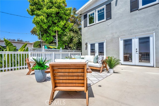 907 Diamond Street, Redondo Beach, California 90277, 4 Bedrooms Bedrooms, 0 ,1 BathroomBathrooms,Residential,For Sale,Diamond,0,SB26052980