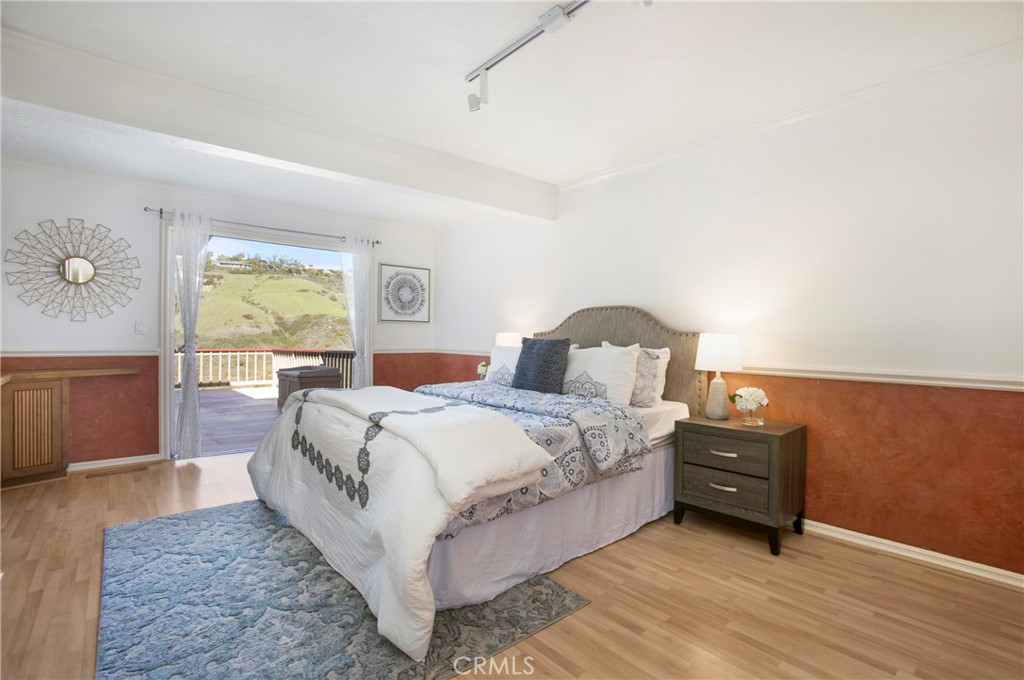 MLS #OC25263981 image #12