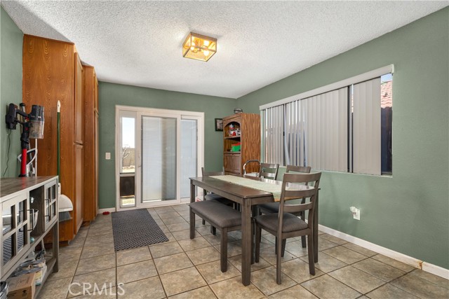 Detail Gallery Image 8 of 22 For 25239 Dana Ln, Moreno Valley,  CA 92551 - 3 Beds | 2 Baths