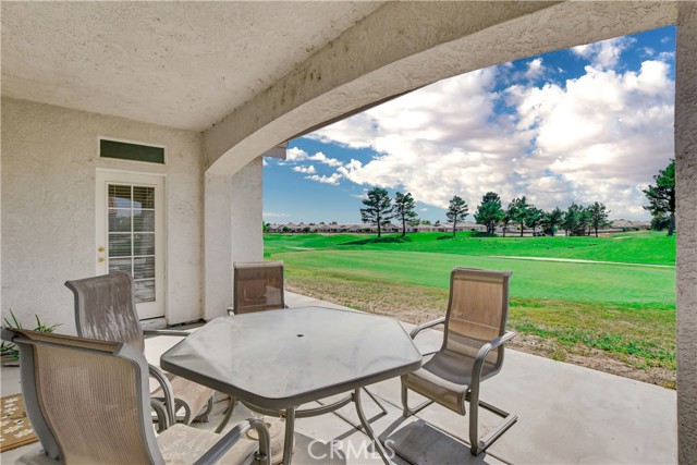 11268 Country Club Dr, Apple Valley, CA 92308