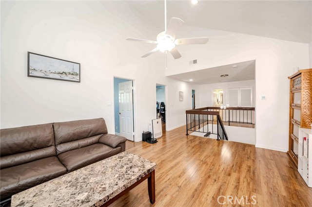 Detail Gallery Image 9 of 38 For 1020 Bonnie Ann Ct, La Habra,  CA 90631 - 4 Beds | 2/1 Baths