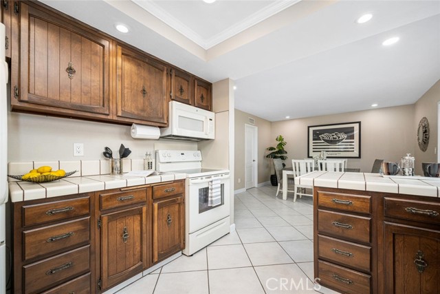 Detail Gallery Image 20 of 74 For 11348 Barbi Ln, Los Alamitos,  CA 90720 - 4 Beds | 2/1 Baths