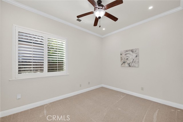 Detail Gallery Image 34 of 44 For 1563 E via Mirasol, Fresno,  CA 93730 - 4 Beds | 3 Baths