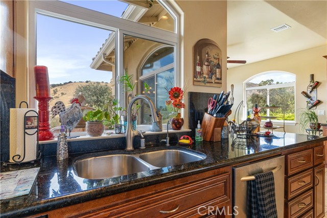 Detail Gallery Image 20 of 59 For 9929 Flyrod Dr, Paso Robles,  CA 93446 - 3 Beds | 2/1 Baths