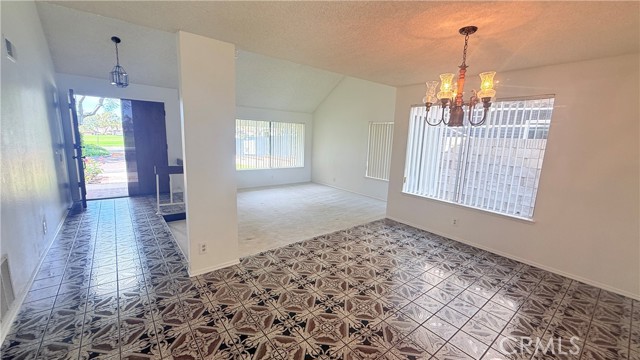 Detail Gallery Image 6 of 63 For 46 Christamon, Irvine,  CA 92620 - 4 Beds | 2/1 Baths