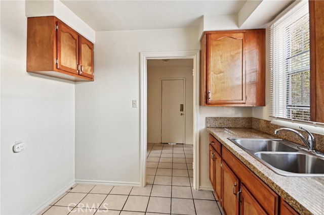 Detail Gallery Image 17 of 42 For 1421 E 108th St #3,  Los Angeles,  CA 90059 - 1 Beds | 1 Baths