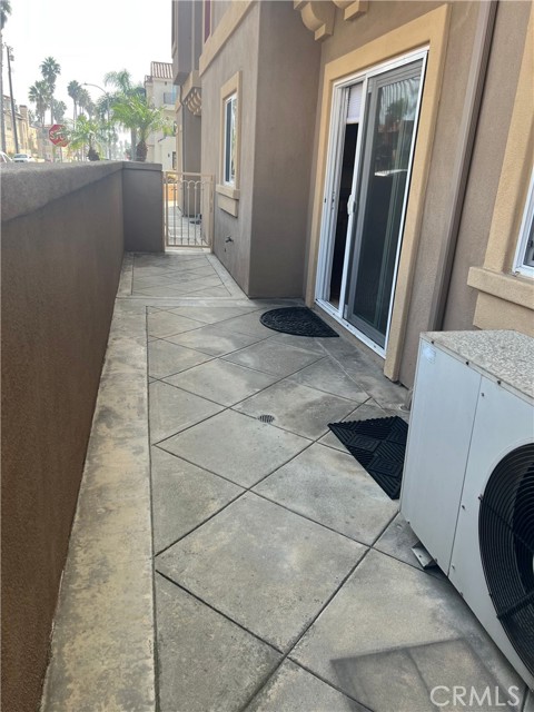 Detail Gallery Image 14 of 47 For 121 21st, Huntington Beach,  CA 92648 - 3 Beds | 4/1 Baths