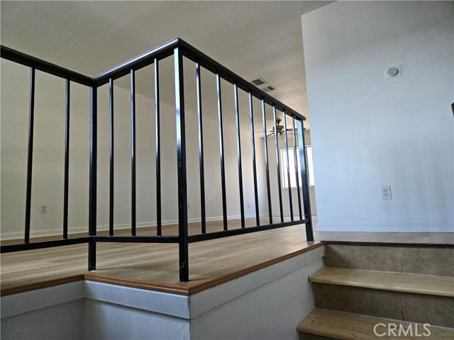 Detail Gallery Image 18 of 18 For 8338 Woodley Pl #7,  North Hills,  CA 91343 - 2 Beds | 2/1 Baths