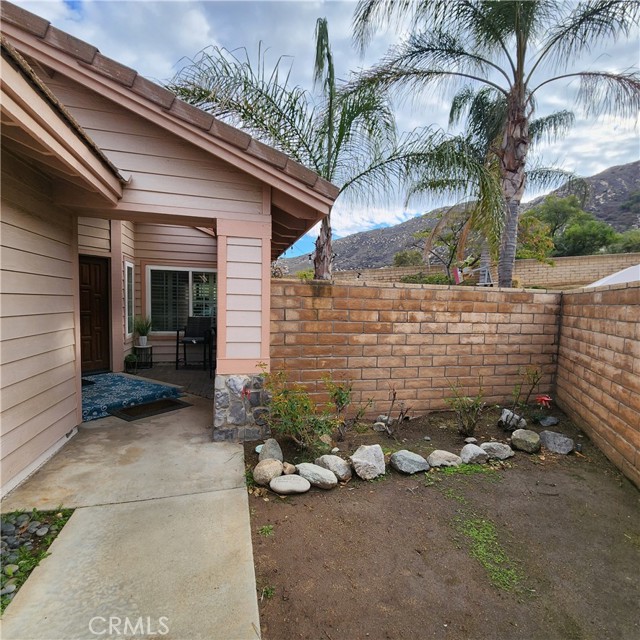 Detail Gallery Image 3 of 27 For 10482 Valley Crest, Moreno Valley,  CA 92557 - 4 Beds | 2/1 Baths