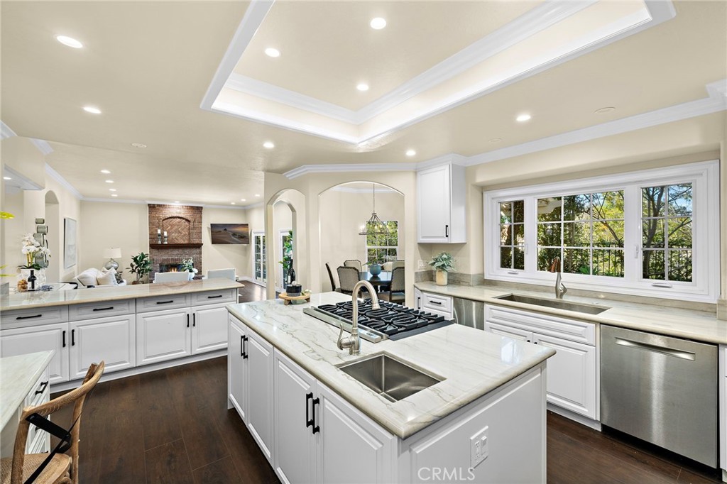 MLS #OC26048332 image #6