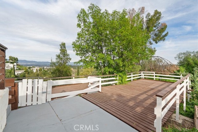 Detail Gallery Image 38 of 61 For 5160 Medina Rd, Woodland Hills,  CA 91364 - 3 Beds | 2/1 Baths