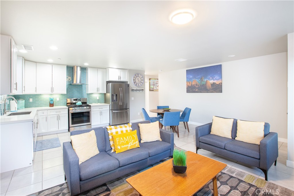 MLS #CV25219301 image #4