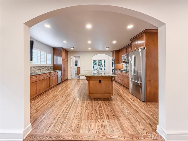 Detail Gallery Image 13 of 60 For 15452 Varden, Sherman Oaks,  CA 91403 - 4 Beds | 4 Baths