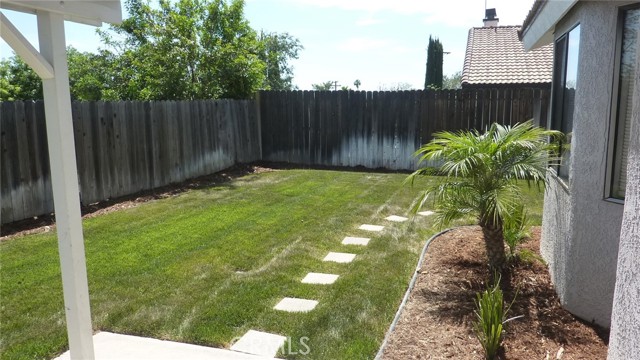 284 Celeste Drive, Riverside CA: https://media.crmls.org/medias/f1953160-55e7-445d-a899-6647c40bd6e5.jpg