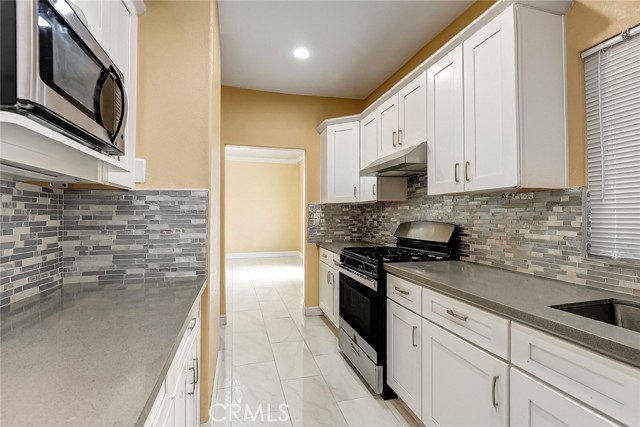 Detail Gallery Image 6 of 28 For 13203 Gyna Ln, La Puente,  CA 91746 - 4 Beds | 2/1 Baths