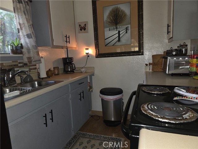 Detail Gallery Image 11 of 33 For 16061 Dam Rd, Clearlake,  CA 95422 - 3 Beds | 2 Baths