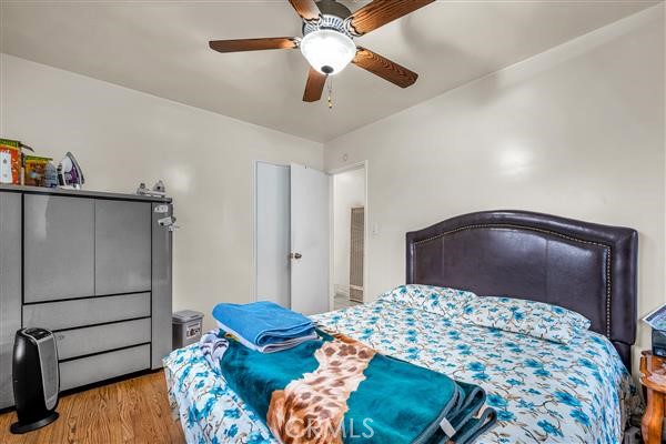 Detail Gallery Image 13 of 23 For 11012 Noble, –,  CA 91345 - 3 Beds | 2 Baths