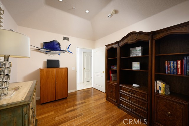 11 Classico Drive, Newport Coast CA: https://media.crmls.org/medias/f196b2d4-297b-4972-8d4c-4f4dc8aafec3.jpg